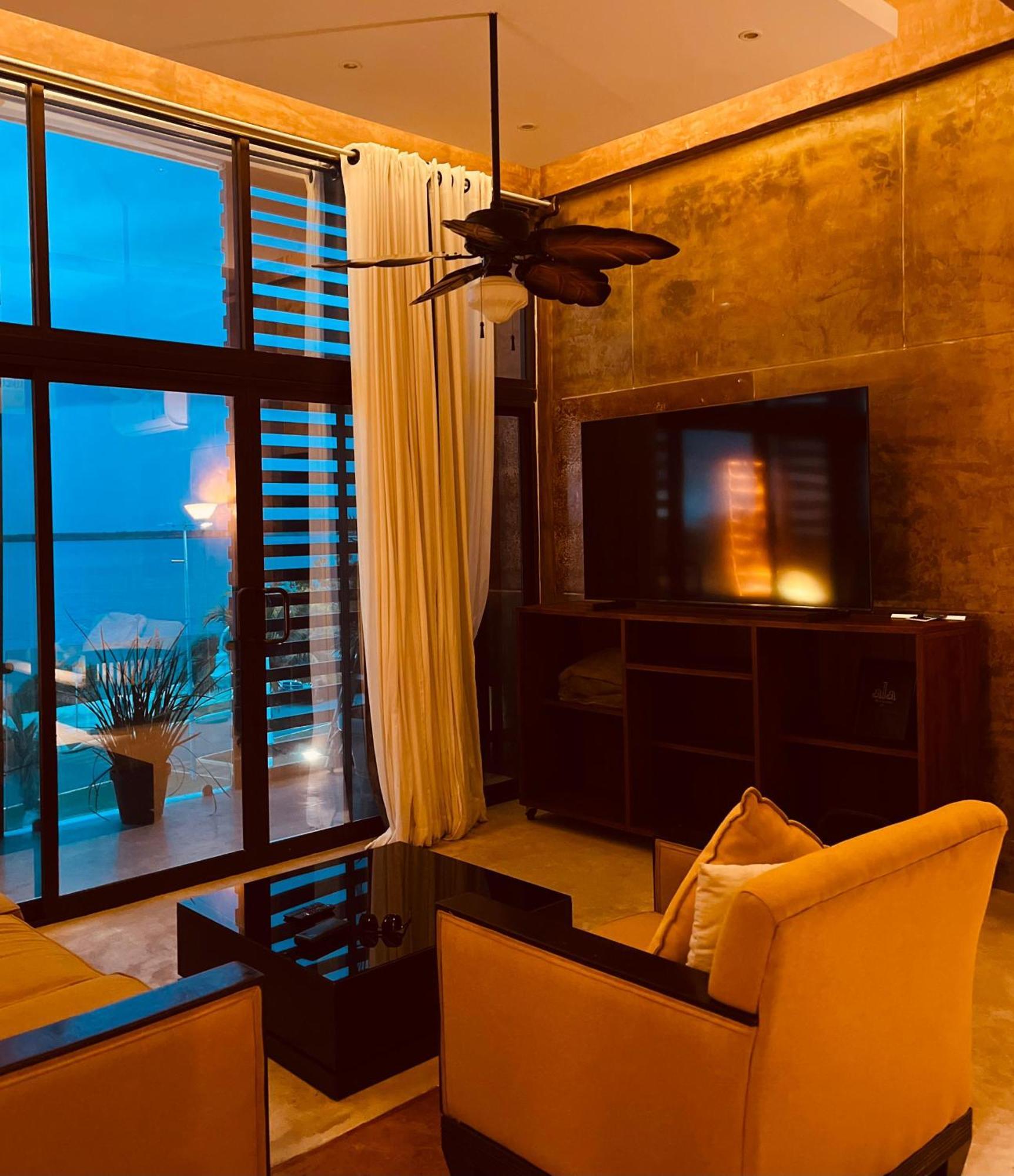 Hotel "Ala Residencias" Chetumal Esterno foto